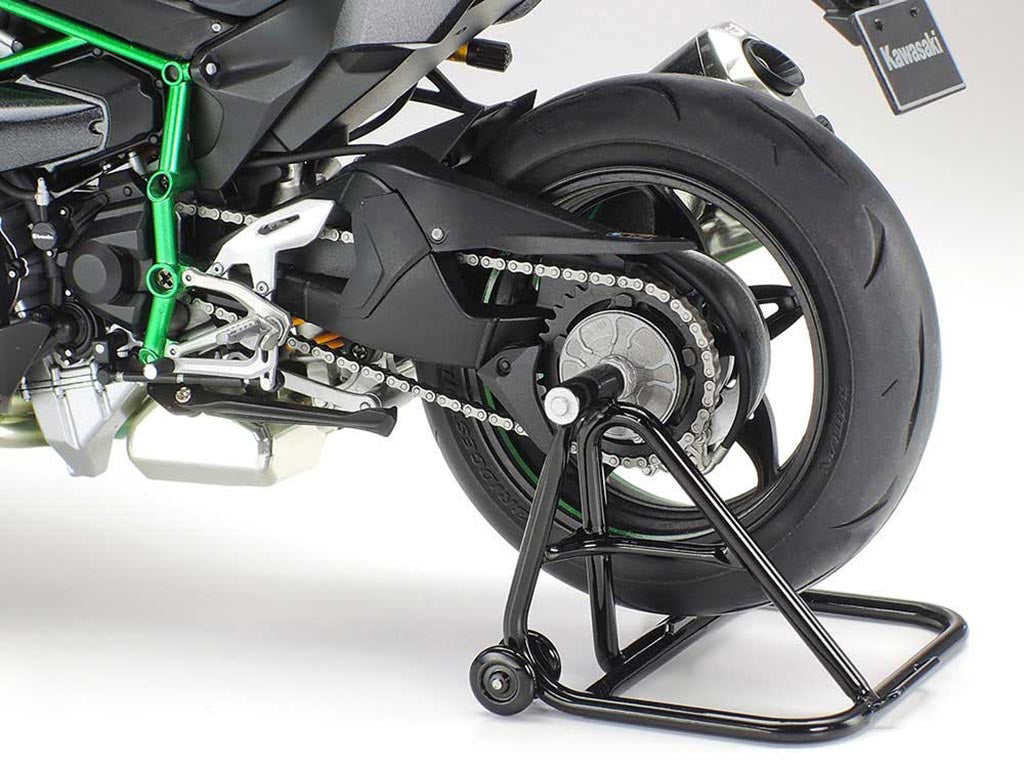 Tamiya 1/12 Scale Kawasaki Ninja H2 Carbon Kit 14136