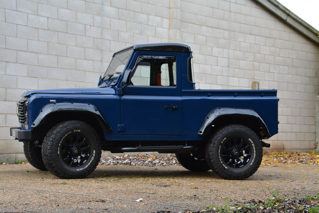 Land Rover Defender 90 2001 - Fully Restored TD5 Lucari Momo Pickup