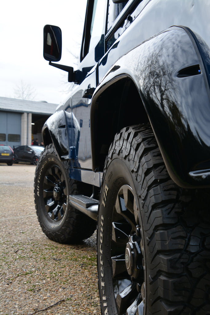 Land Rover Defender 90 2001 - Fully Restored TD5 Lucari Momo Pickup