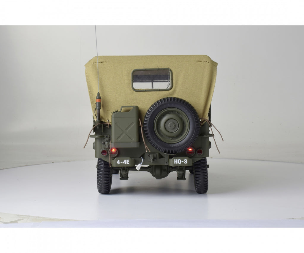 IXO Collections Full Kit Jeep® Willys + Accessories 1:8 Scale Metal Kit